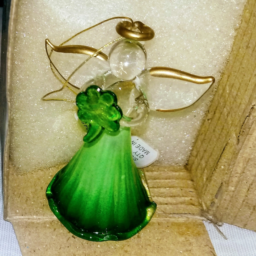 🍀 Irish Angel Lucky Shamrock, glass & gold Vintage ornament figurine. - Picture 5 of 6
